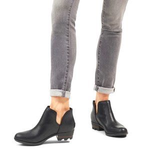 Sorel Lolla Cut Out Bootie